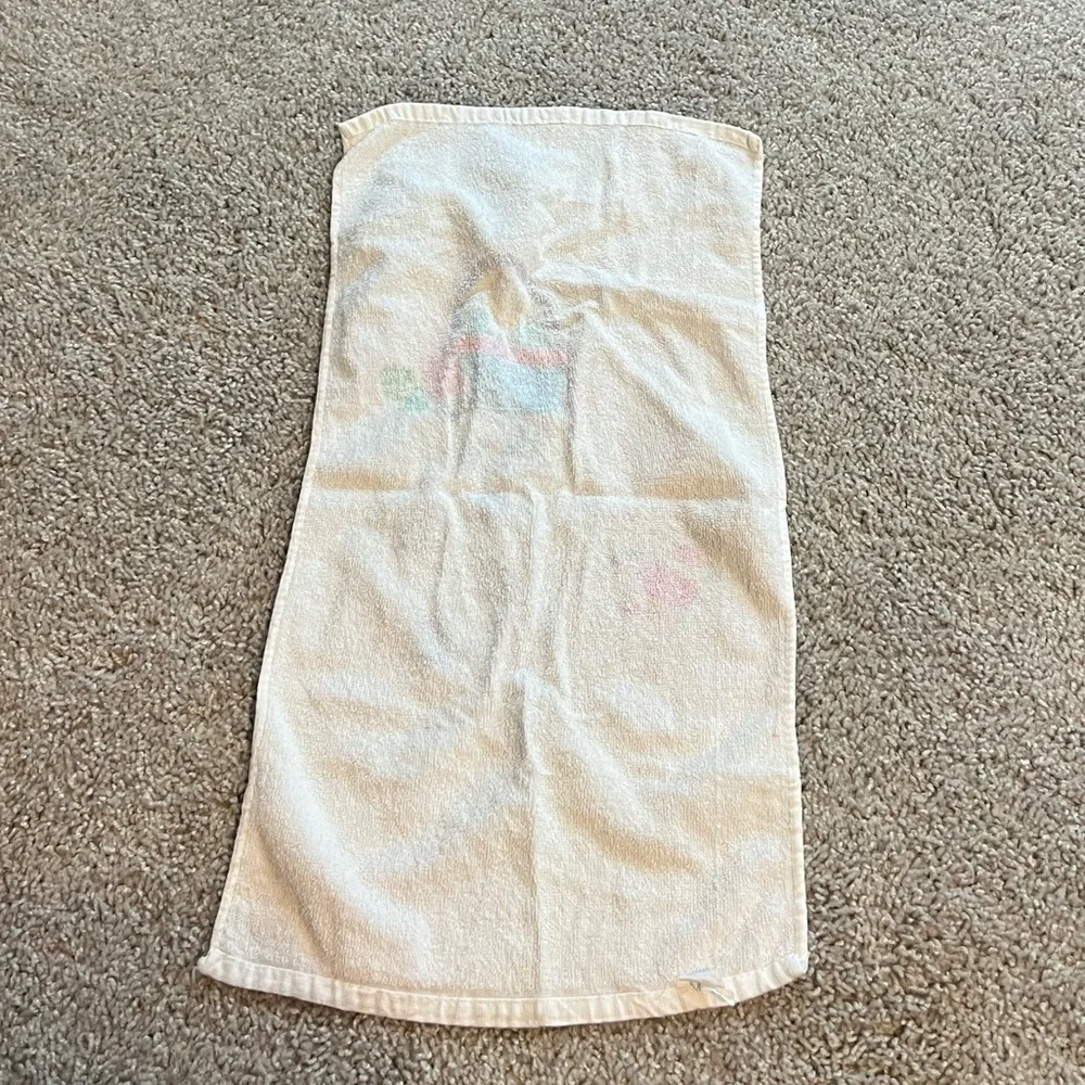 🐰Easter bunny theme hand towel, preowned.